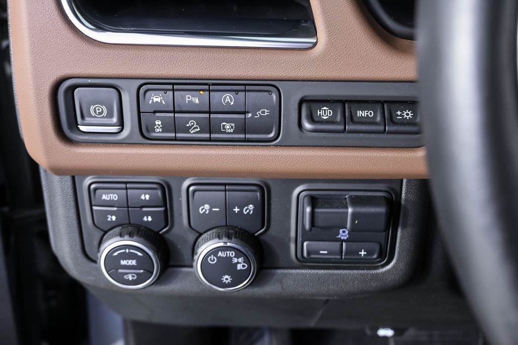 Used 2022 Chevrolet Tahoe High Country AWD/4WD image 11