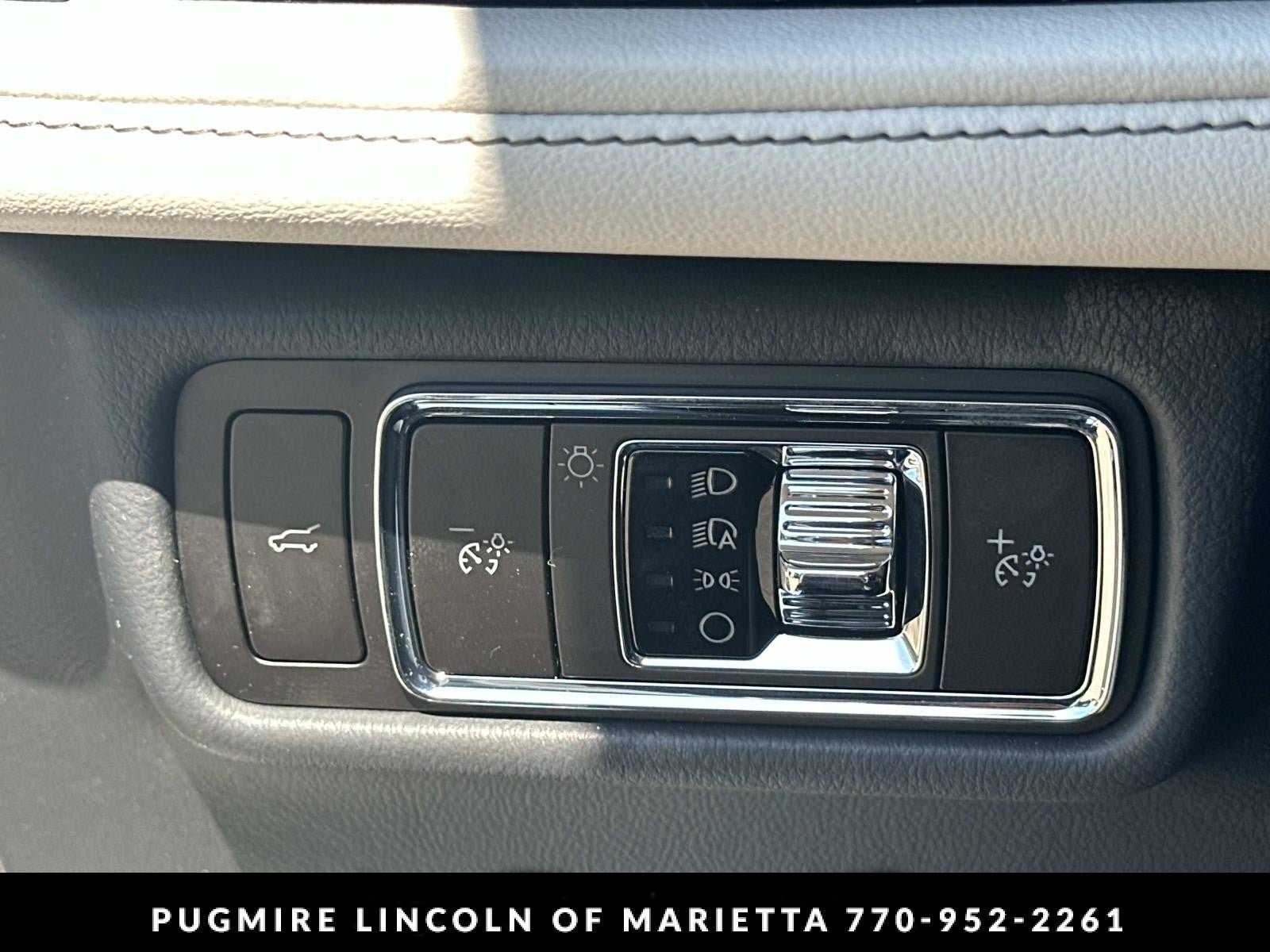 New 2026 Lincoln Aviator 2WD w/ Jet Appearance Package image 33