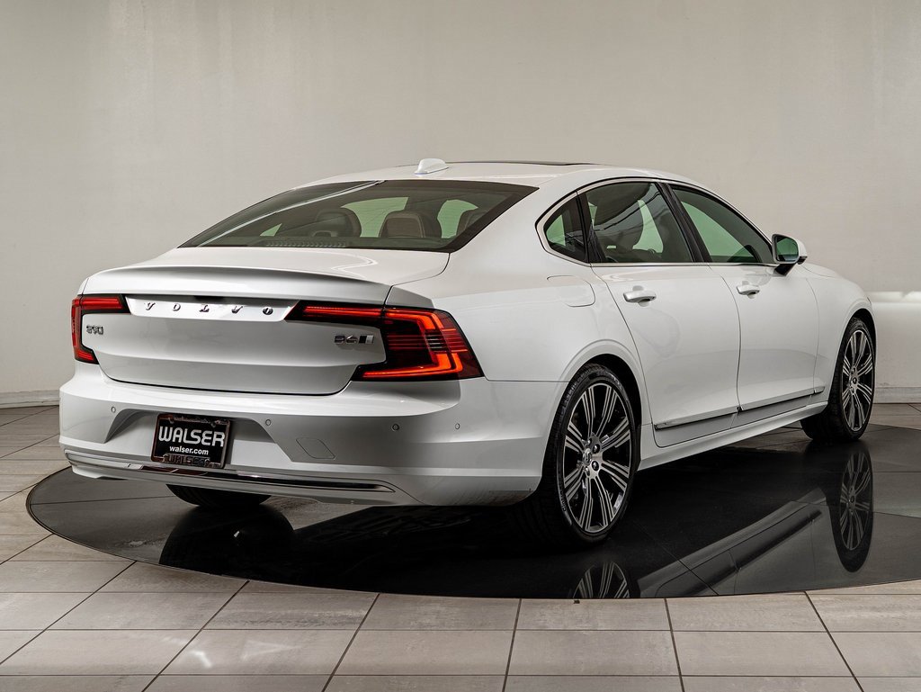 Used 2023 Volvo S90 B6 Ultimate w/ Lounge Package image 10