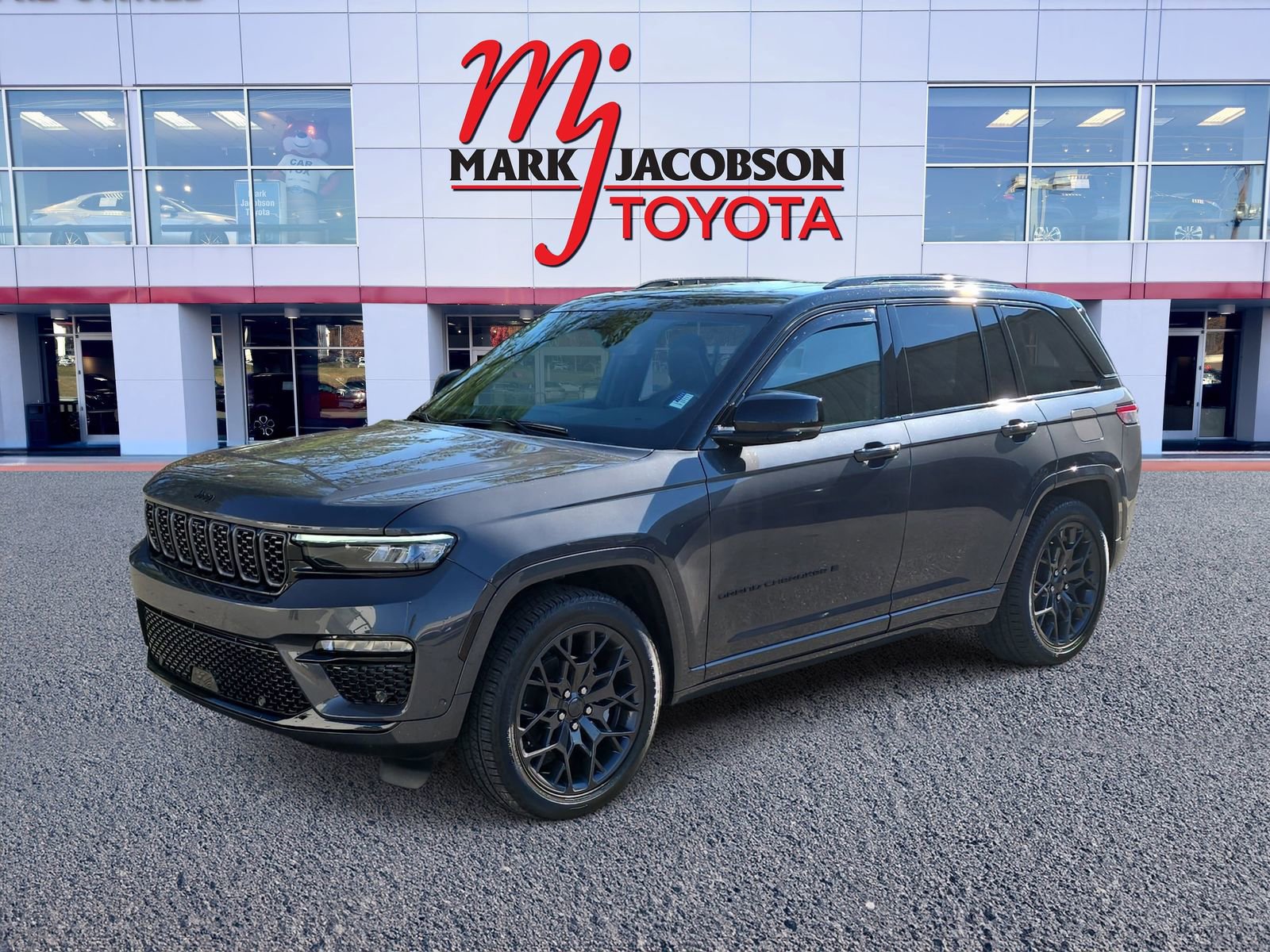 Used 2025 Jeep Grand Cherokee Summit w/ Obsidian Package image 1