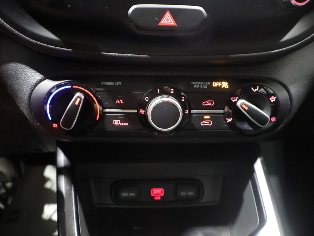 Used 2021 Kia Soul LX FWD image 26
