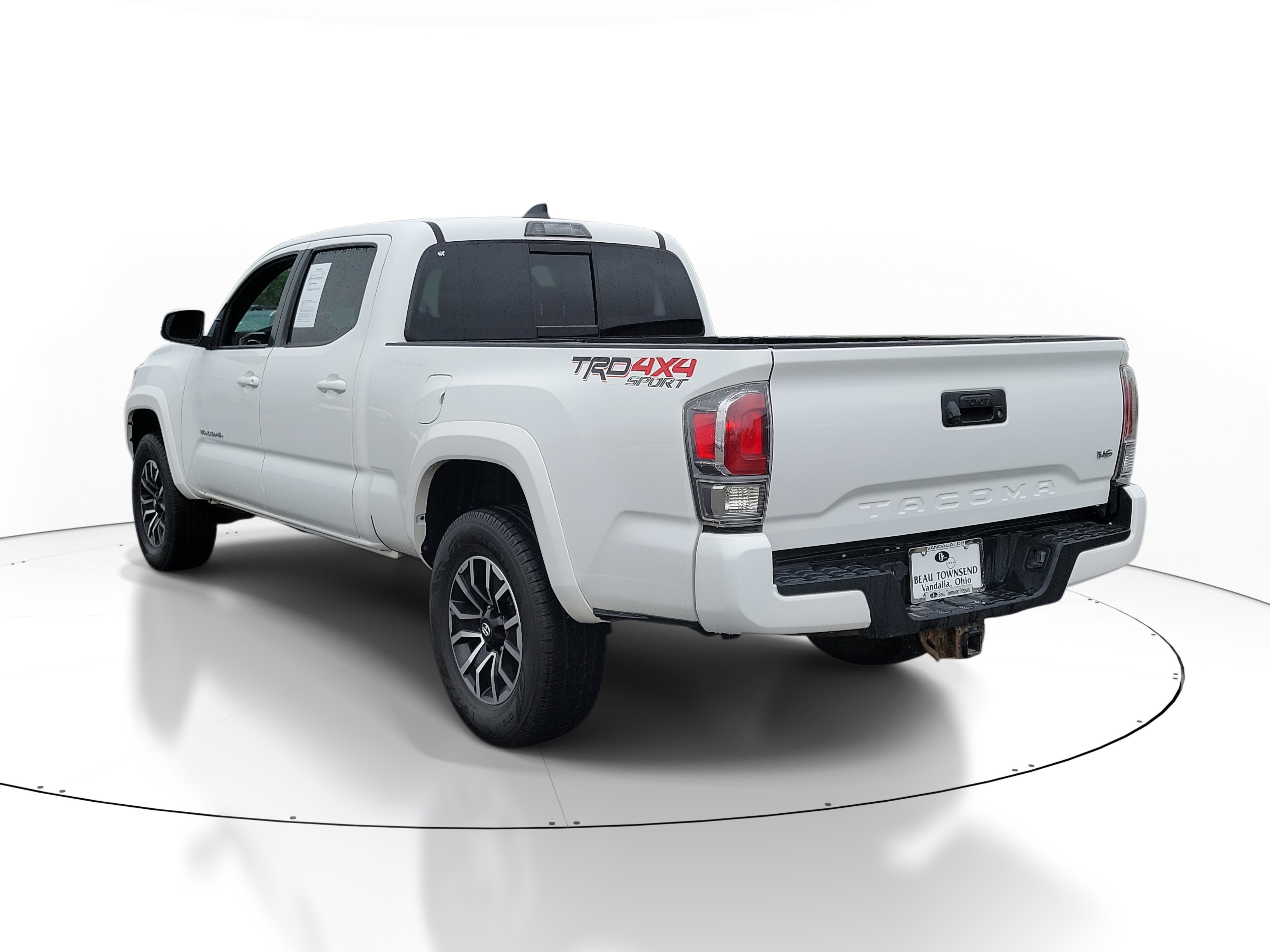 Used 2020 Toyota Tacoma TRD Sport image 3