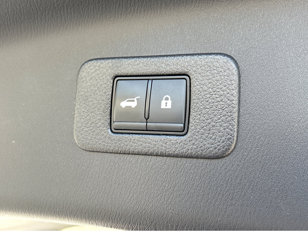 Used 2023 Nissan Armada SL RWD image 26