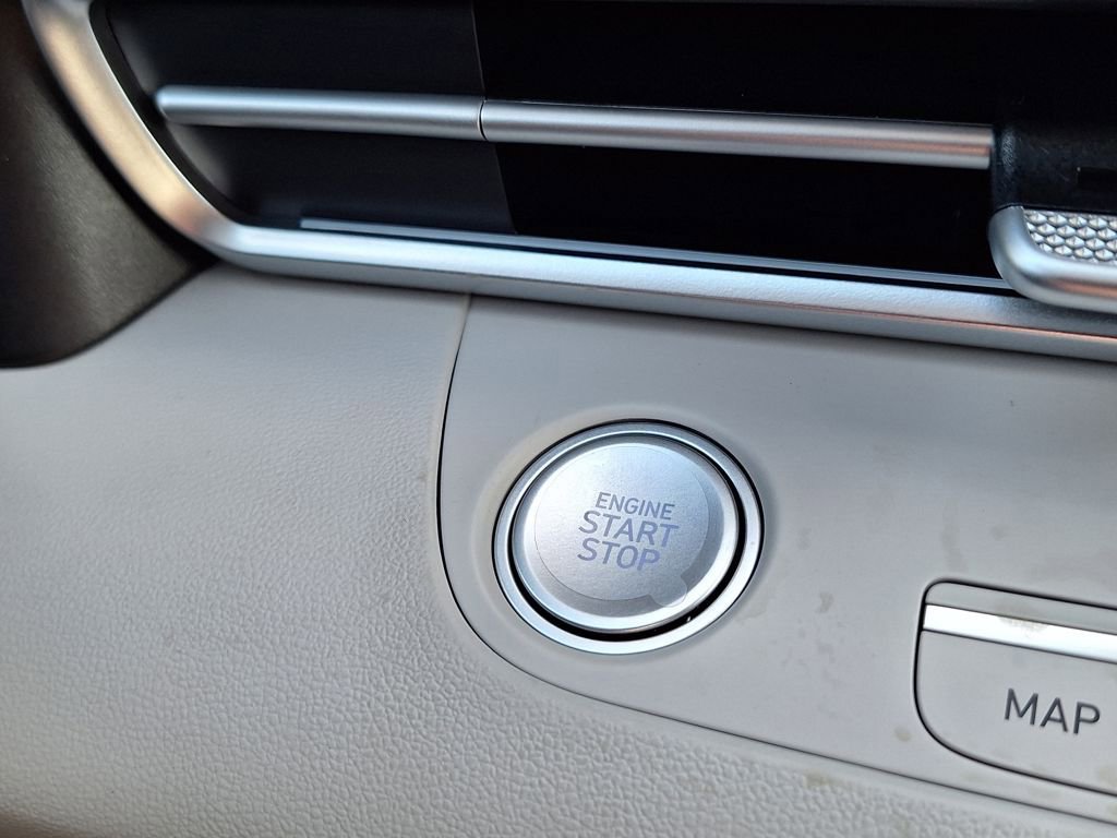 New 2026 Hyundai Elantra Limited image 19