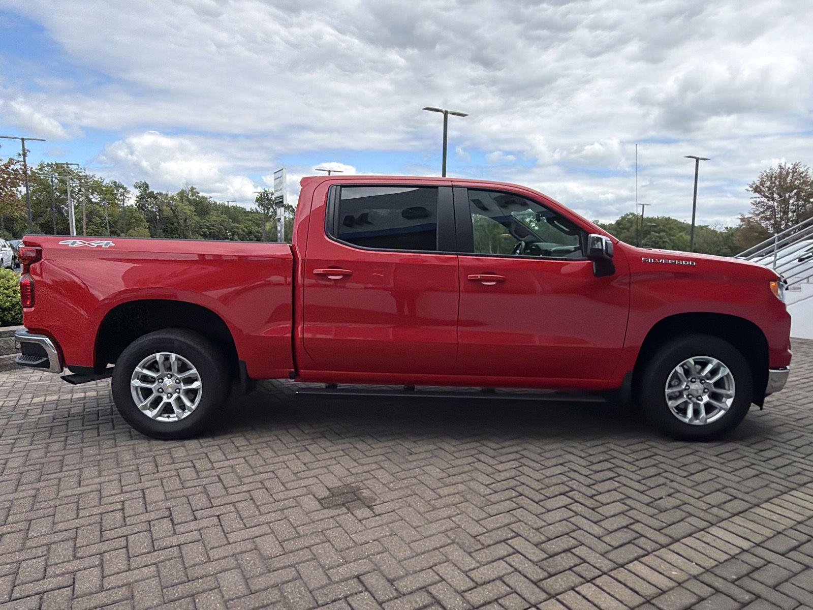 Certified 2025 Chevrolet Silverado 1500 LT w/ LPO, Liner Protection Package AWD/4WD image 6