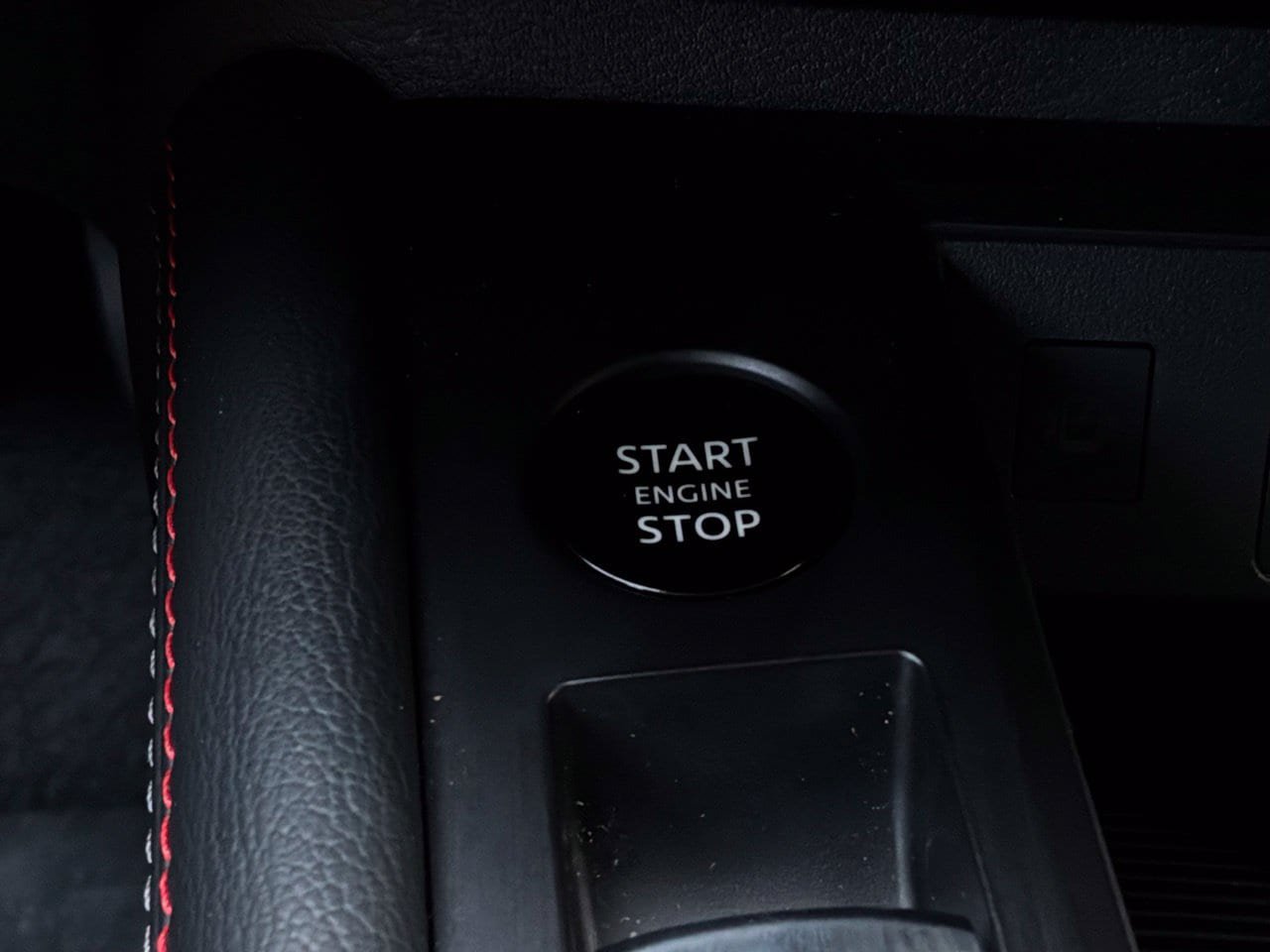 Used 2026 Nissan Kicks SR FWD image 31
