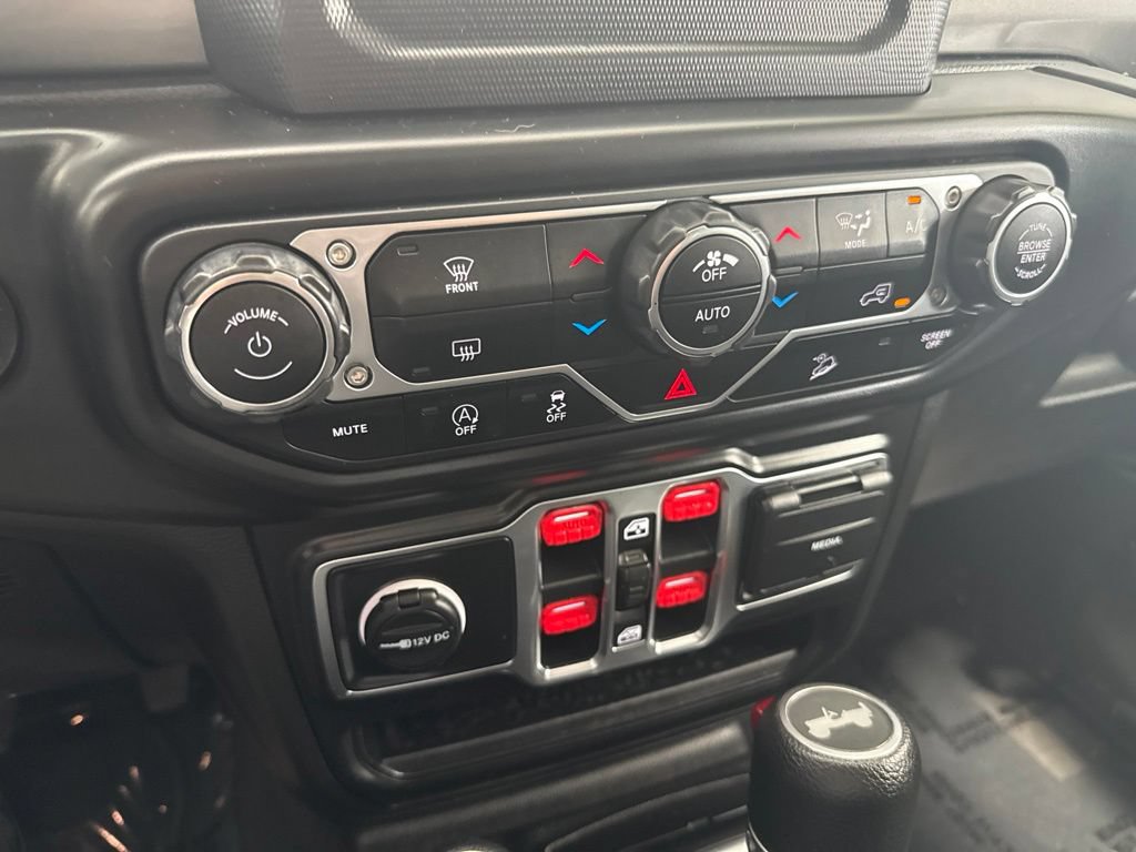 Used 2020 Jeep Wrangler Unlimited Sahara AWD/4WD image 25