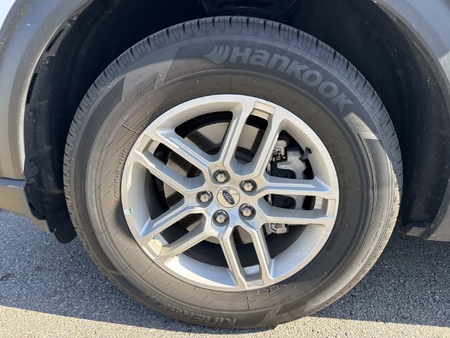 New 2026 Ford Explorer Active w/ Active Comfort Package RWD image 9