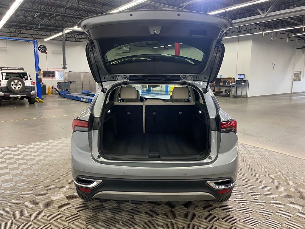 Used 2023 Buick Envision Preferred image 9