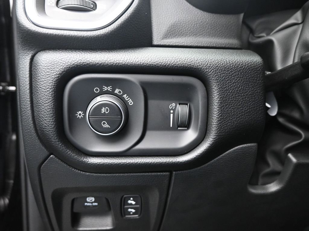 New 2025 RAM 1500 Big Horn image 33