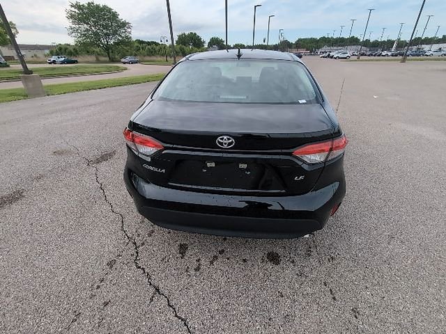 Used 2025 Toyota Corolla LE w/ Convenience Package FWD image 6