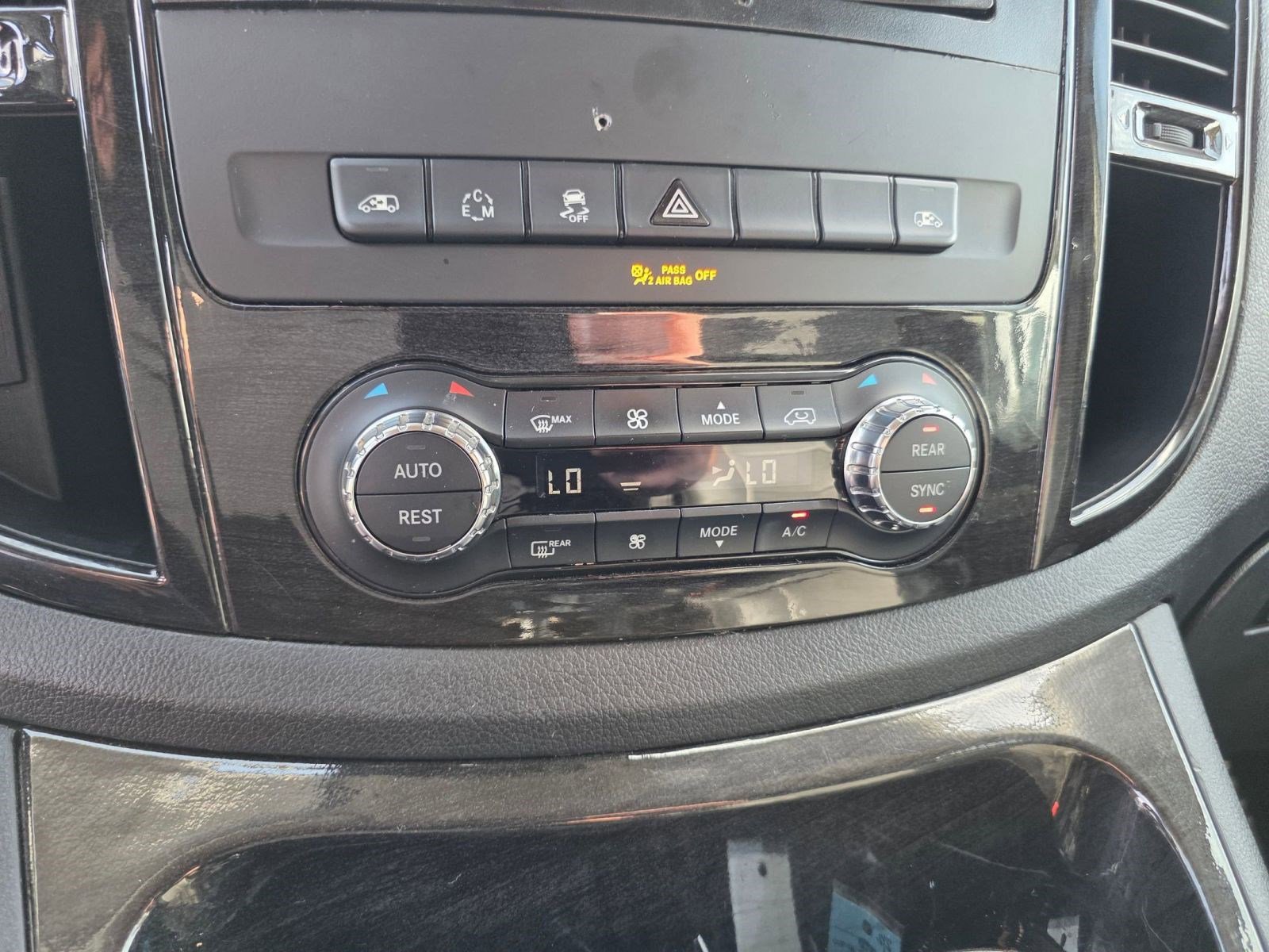 Used 2018 Mercedes-Benz Metris Passenger image 16