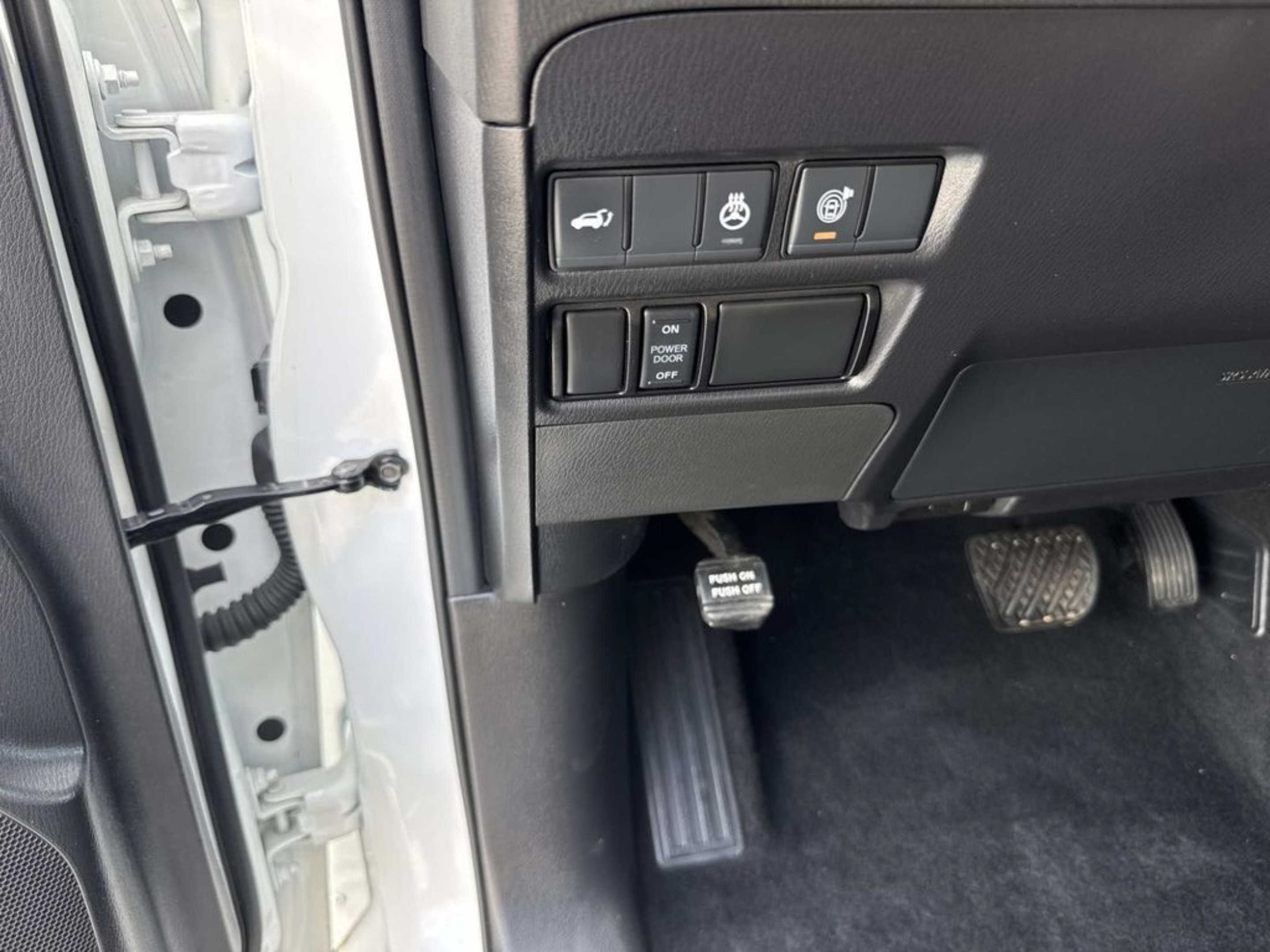 Used 2023 Nissan Armada Platinum w/ Captain's Chairs Package AWD/4WD image 24