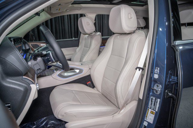 New 2026 Mercedes-Benz GLS 450 4MATIC image 9