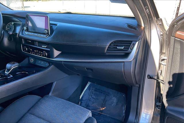 Certified 2023 Nissan Rogue SV image 18