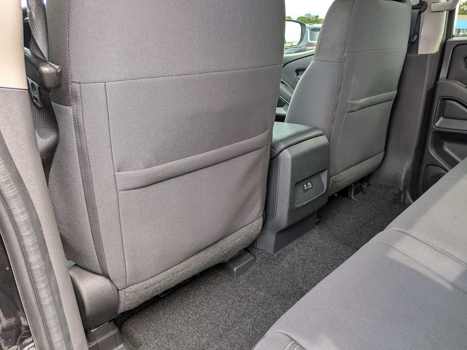 Used 2022 Nissan Frontier SV AWD/4WD image 16