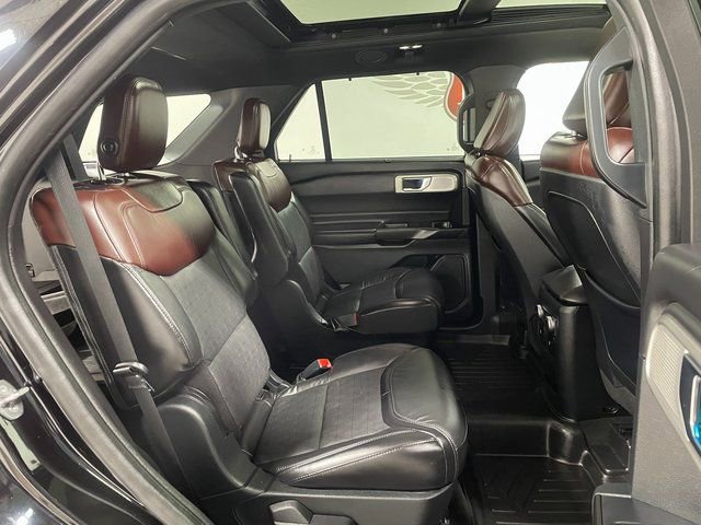 Used 2020 Ford Explorer Platinum w/ Premium Technology Package image 25