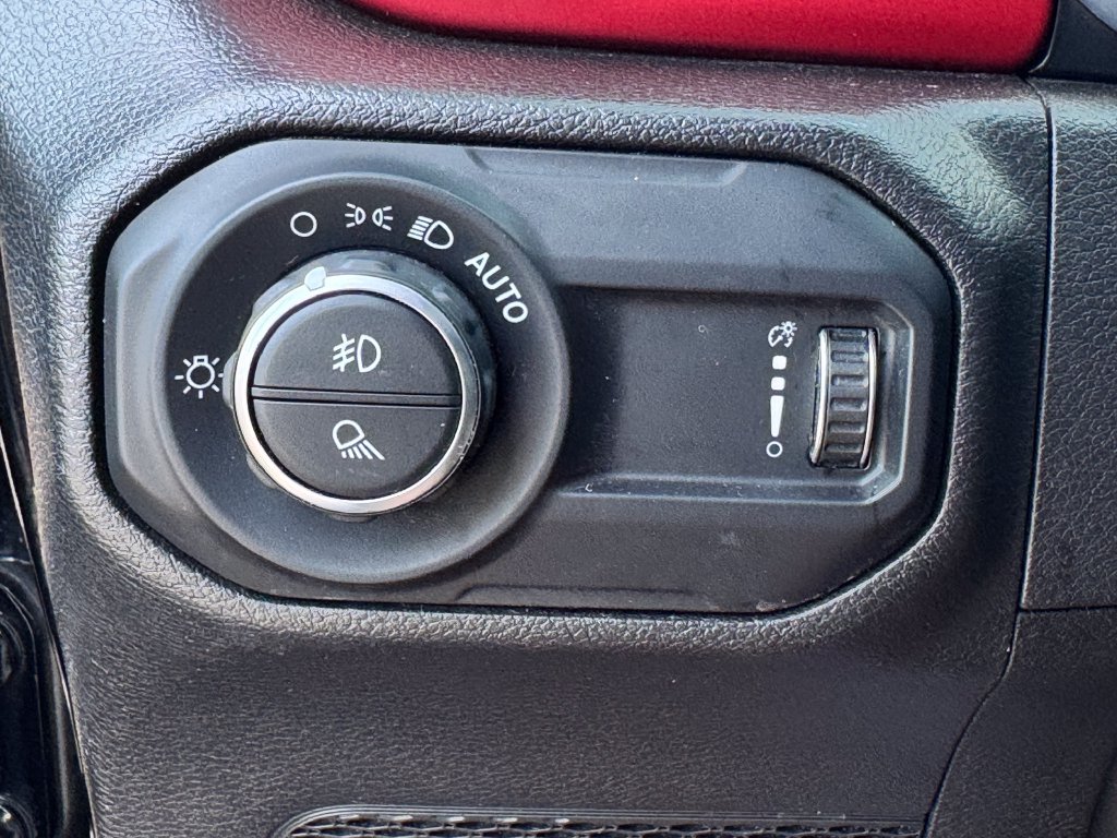 Used 2023 Jeep Gladiator Rubicon w/ Cold Weather Group AWD/4WD image 30