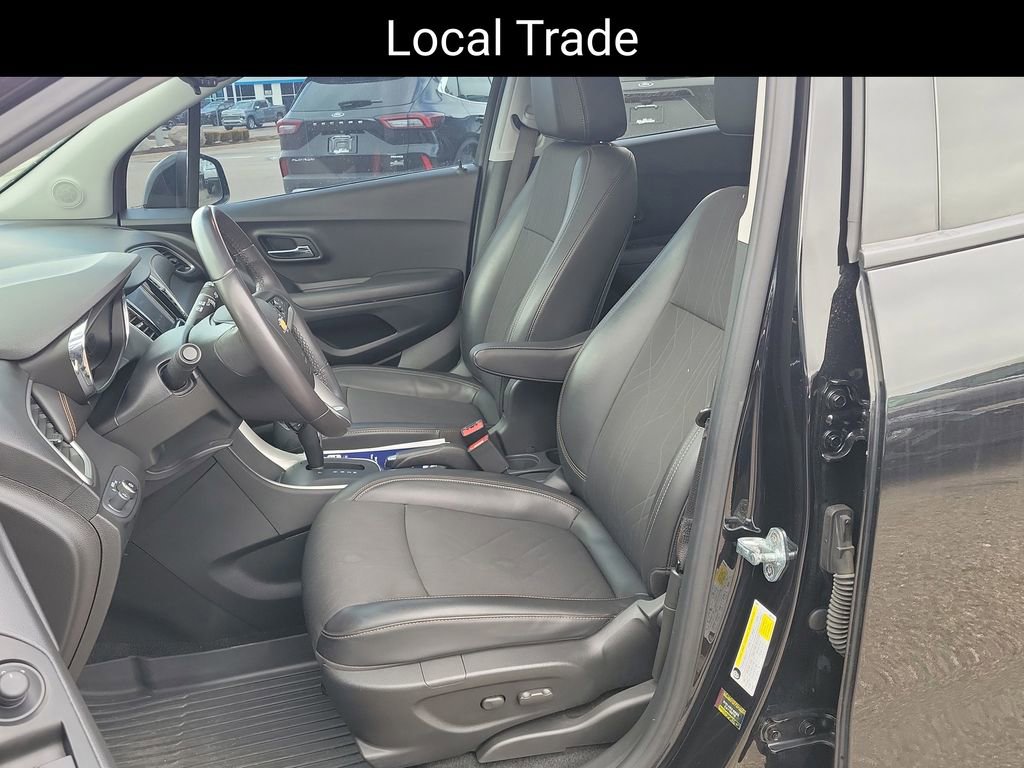 Certified 2020 Chevrolet Trax LT w/ Sun & Sound Package image 7