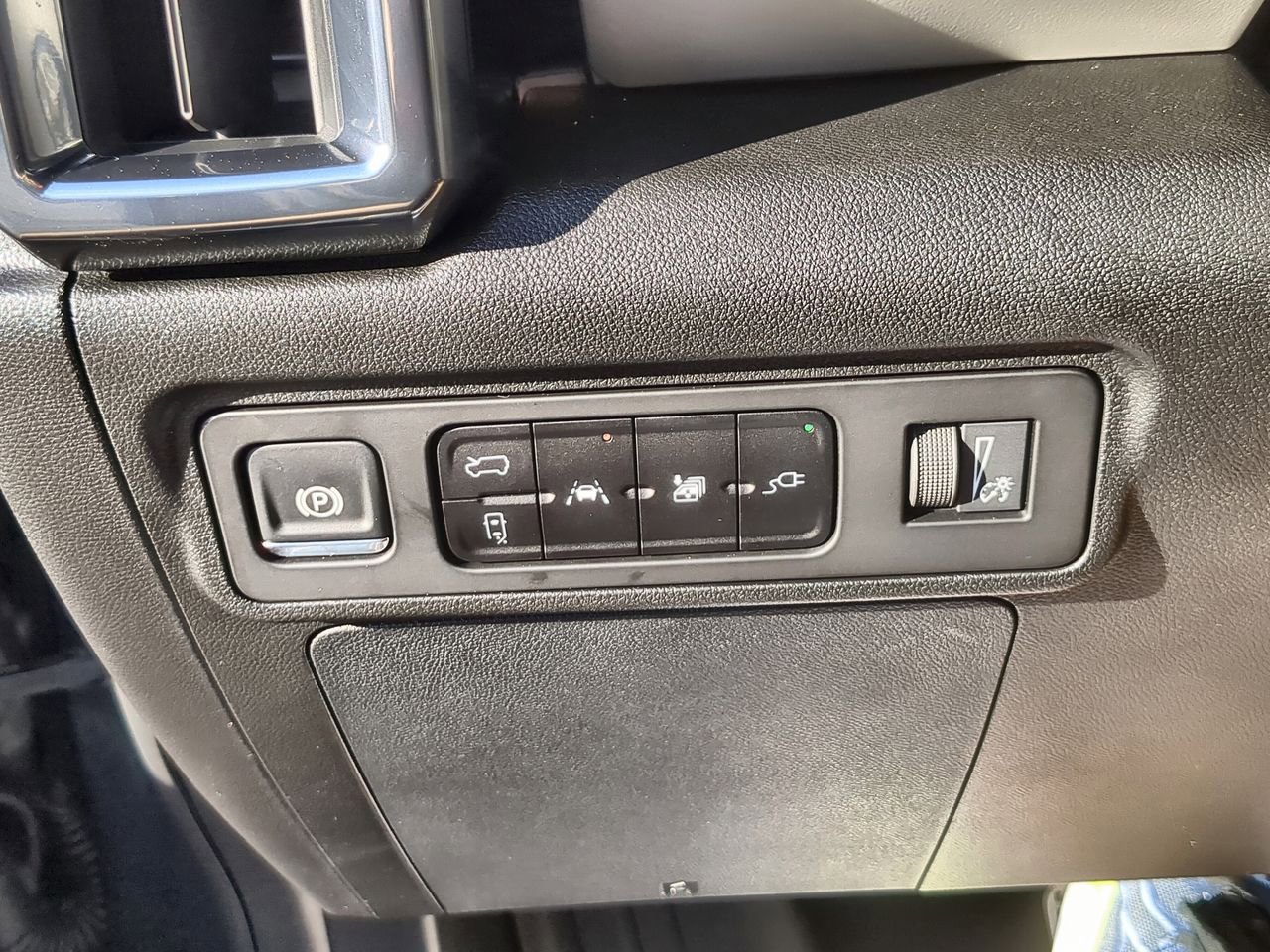 Used 2026 GMC Hummer EV SUV image 17