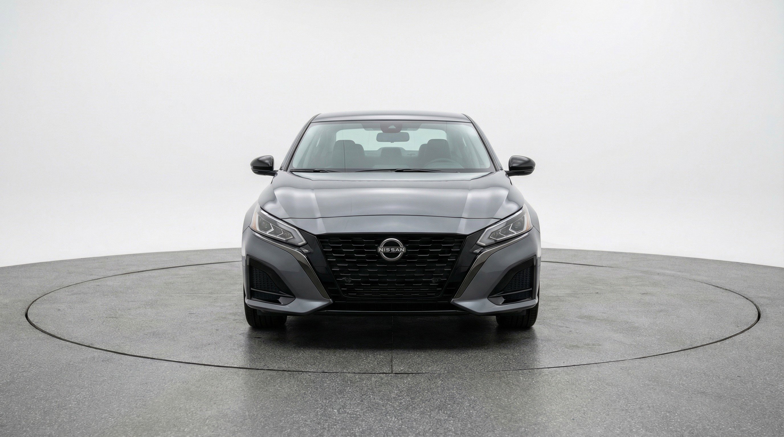 Used 2025 Nissan Altima 2.5 SV image 2