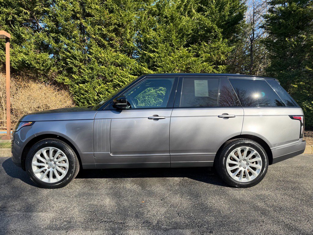 Used 2020 Land Rover Range Rover HSE image 2