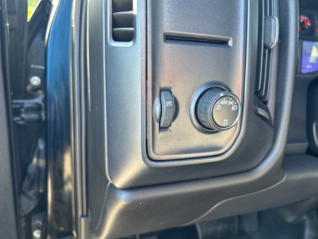 Used 2016 Chevrolet Silverado 1500 W/T image 30