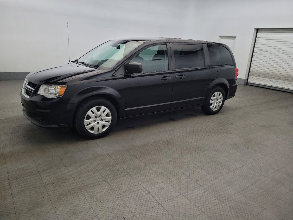 Used 2019 Dodge Grand Caravan SE w/ UConnect Hands-Free Group FWD image 2