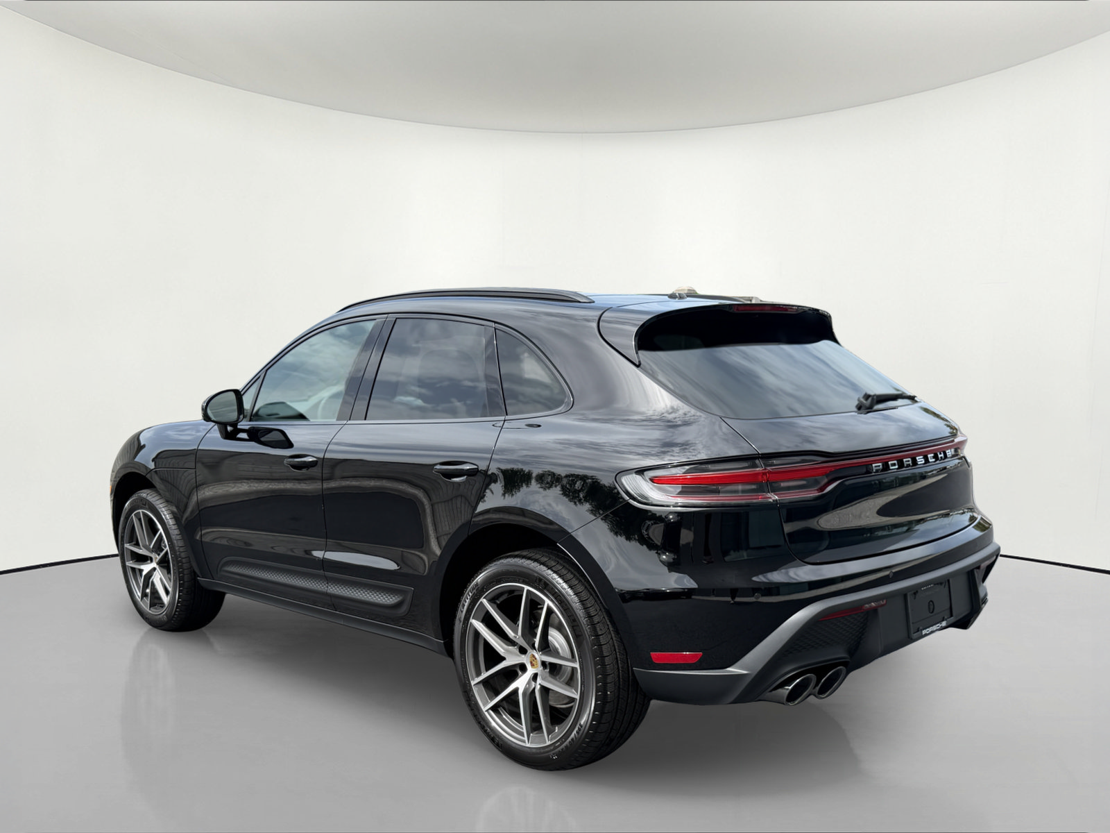 New 2026 Porsche Macan AWD/4WD image 3
