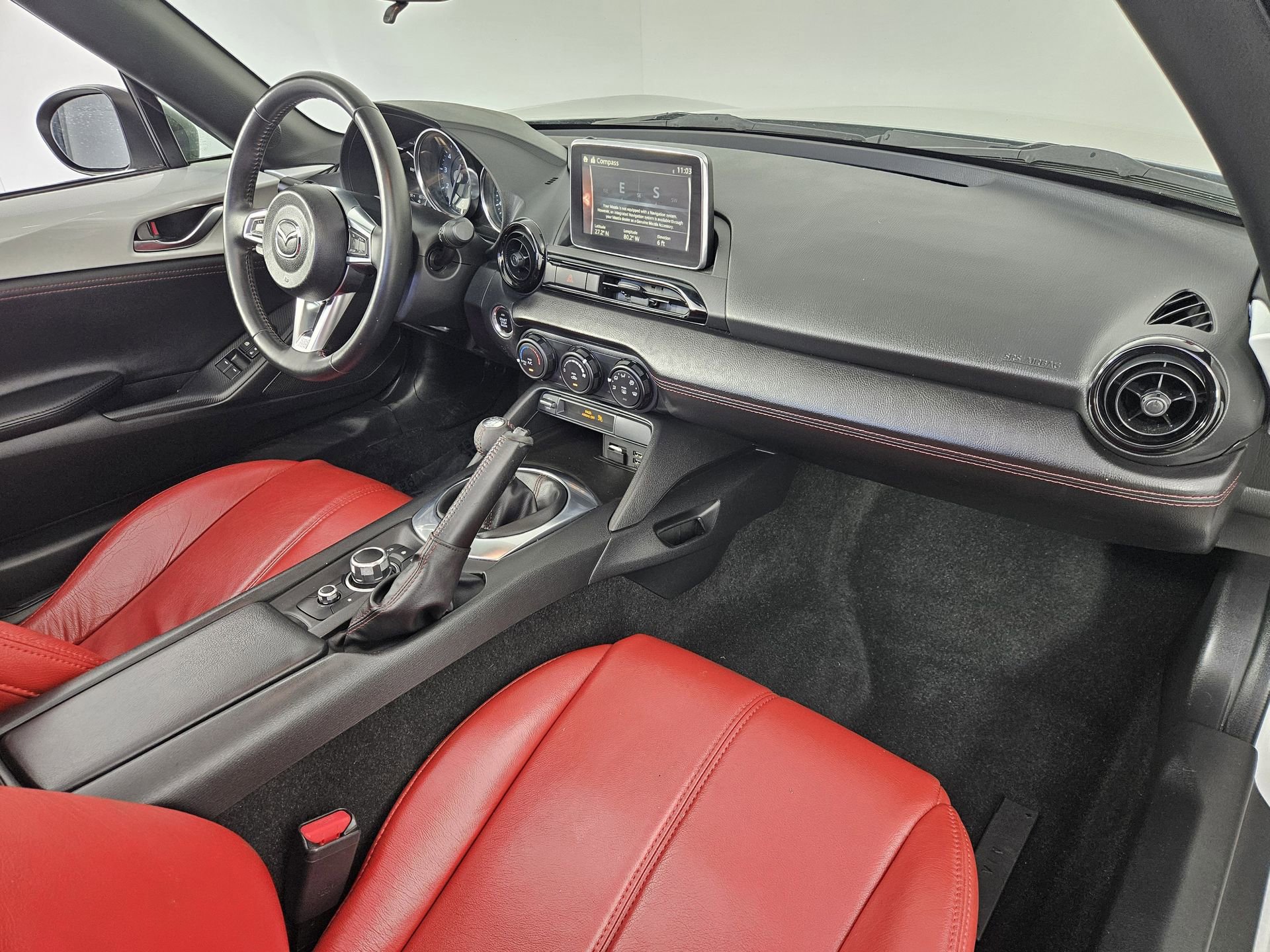 Used 2017 MAZDA MX-5 Miata RF Club RWD image 31