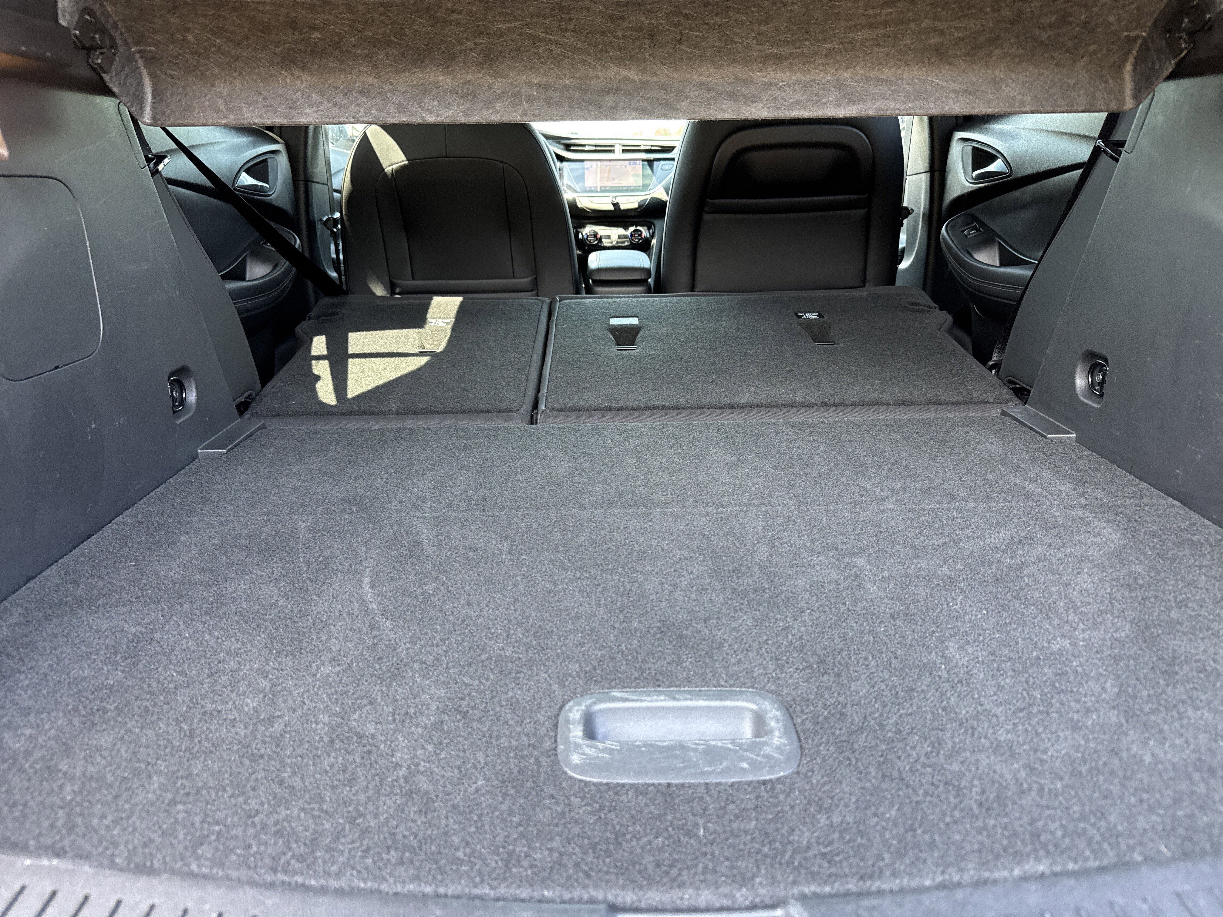 Used 2020 Buick Encore GX Essence w/ Experience Buick Package FWD image 34