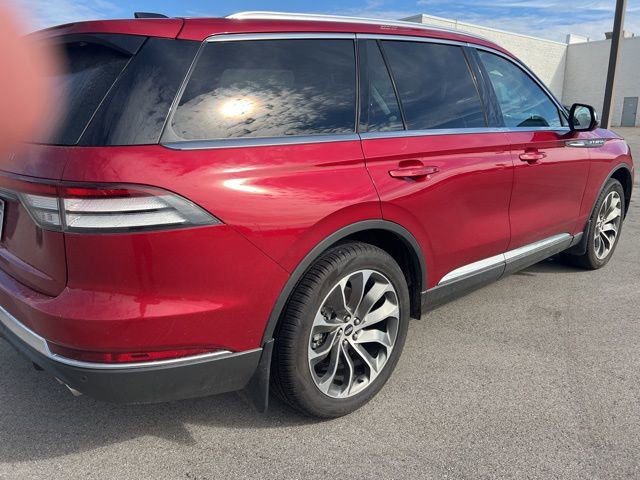 Used 2025 Lincoln Aviator Reserve w/ Illumination Package image 3