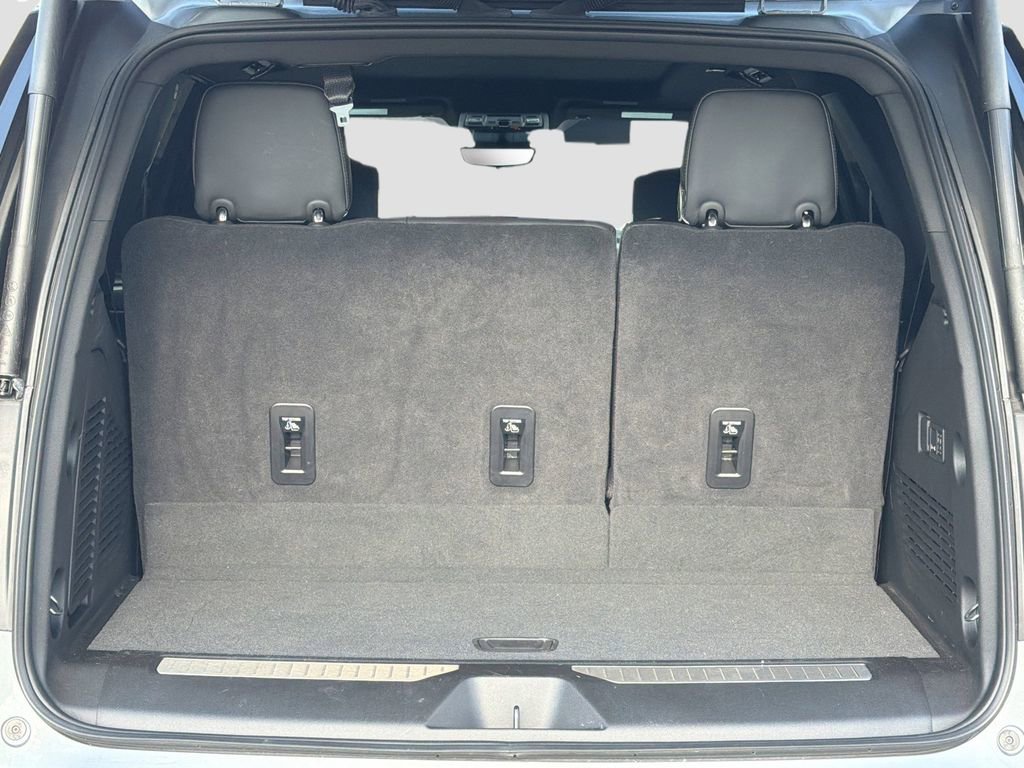 Used 2025 GMC Yukon AT4 Ultimate image 12