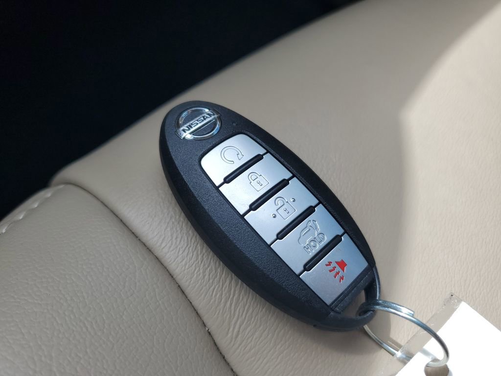 Used 2019 Nissan Pathfinder Platinum FWD image 23