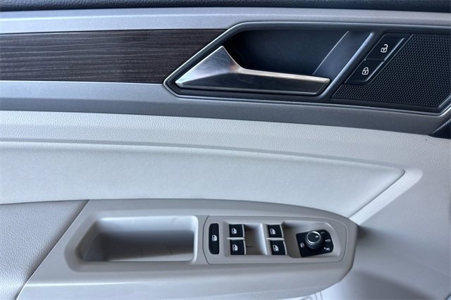 Used 2019 Volkswagen Atlas SE w/ Panoramic Sunroof Package image 11