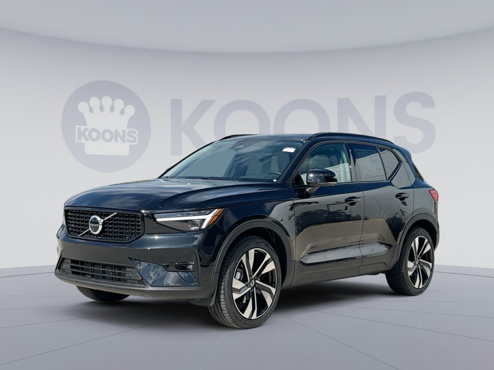 New 2026 Volvo XC40 B5 Ultra w/ Protection Package Premier