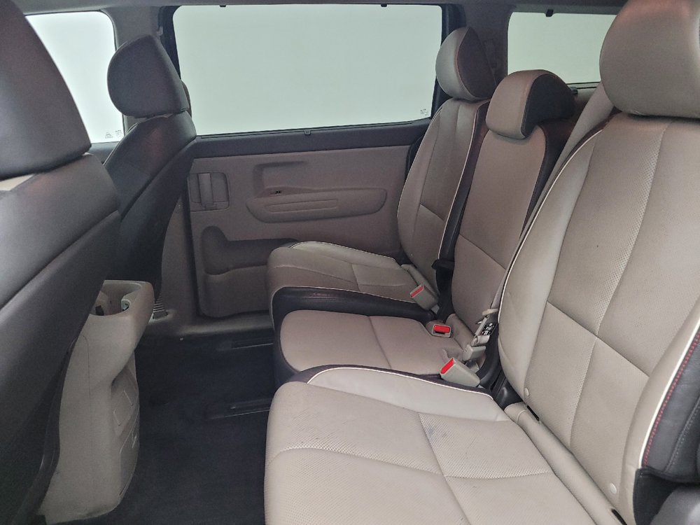 Used 2017 Kia Sedona LX w/ LX Essentials Premium Package FWD image 18