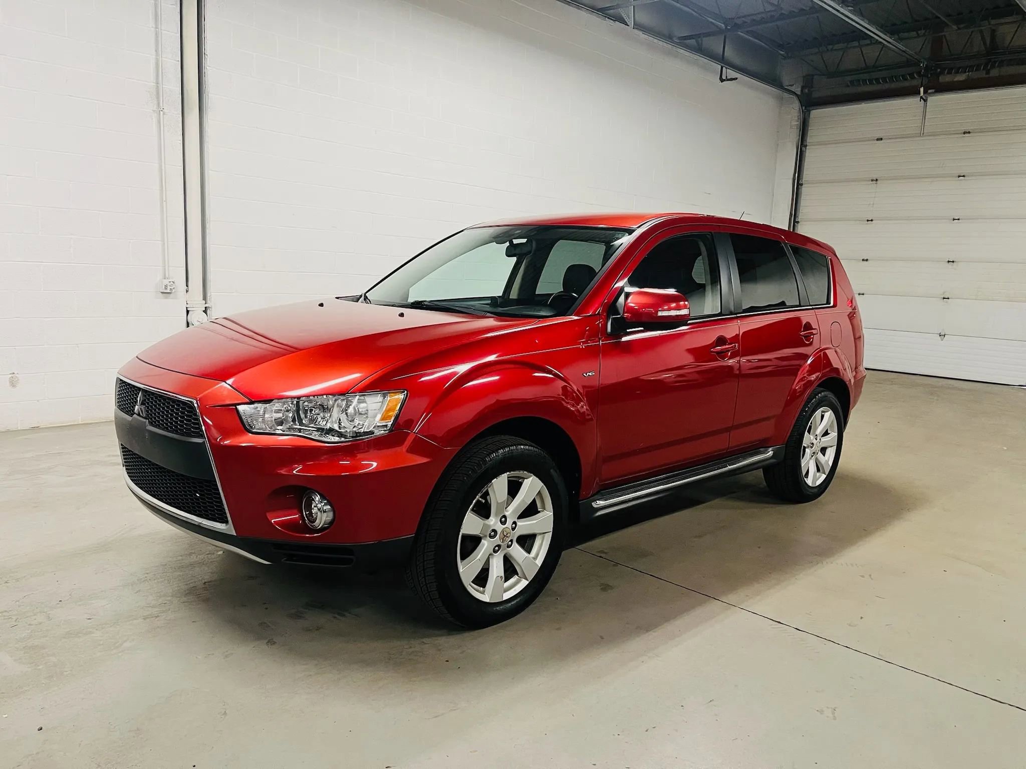 Used 2013 Mitsubishi Outlander GT image 2