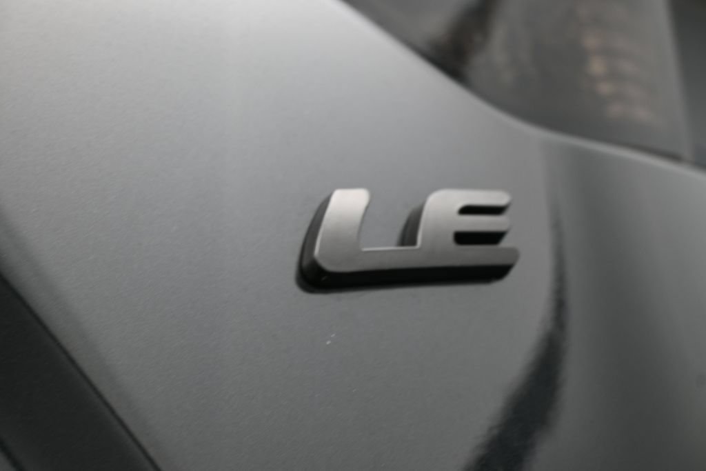 Used 2021 Toyota Corolla LE FWD image 29