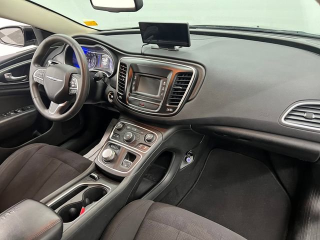 Used 2015 Chrysler 200 Limited FWD image 24