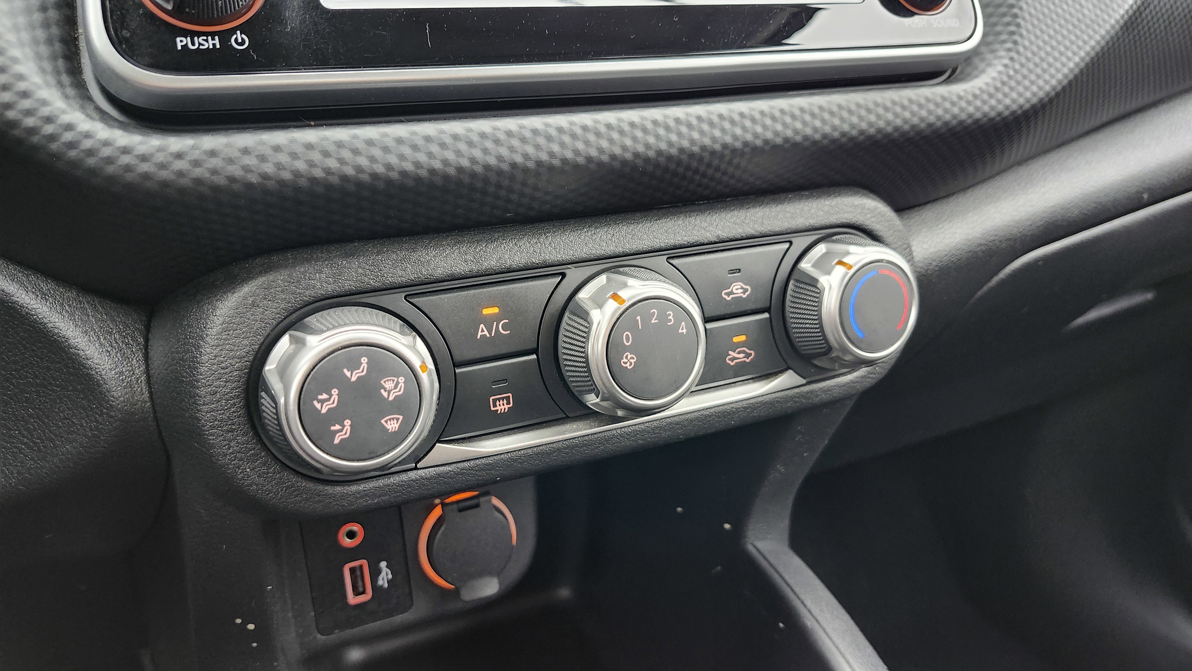 Used 2022 Nissan Kicks S image 28