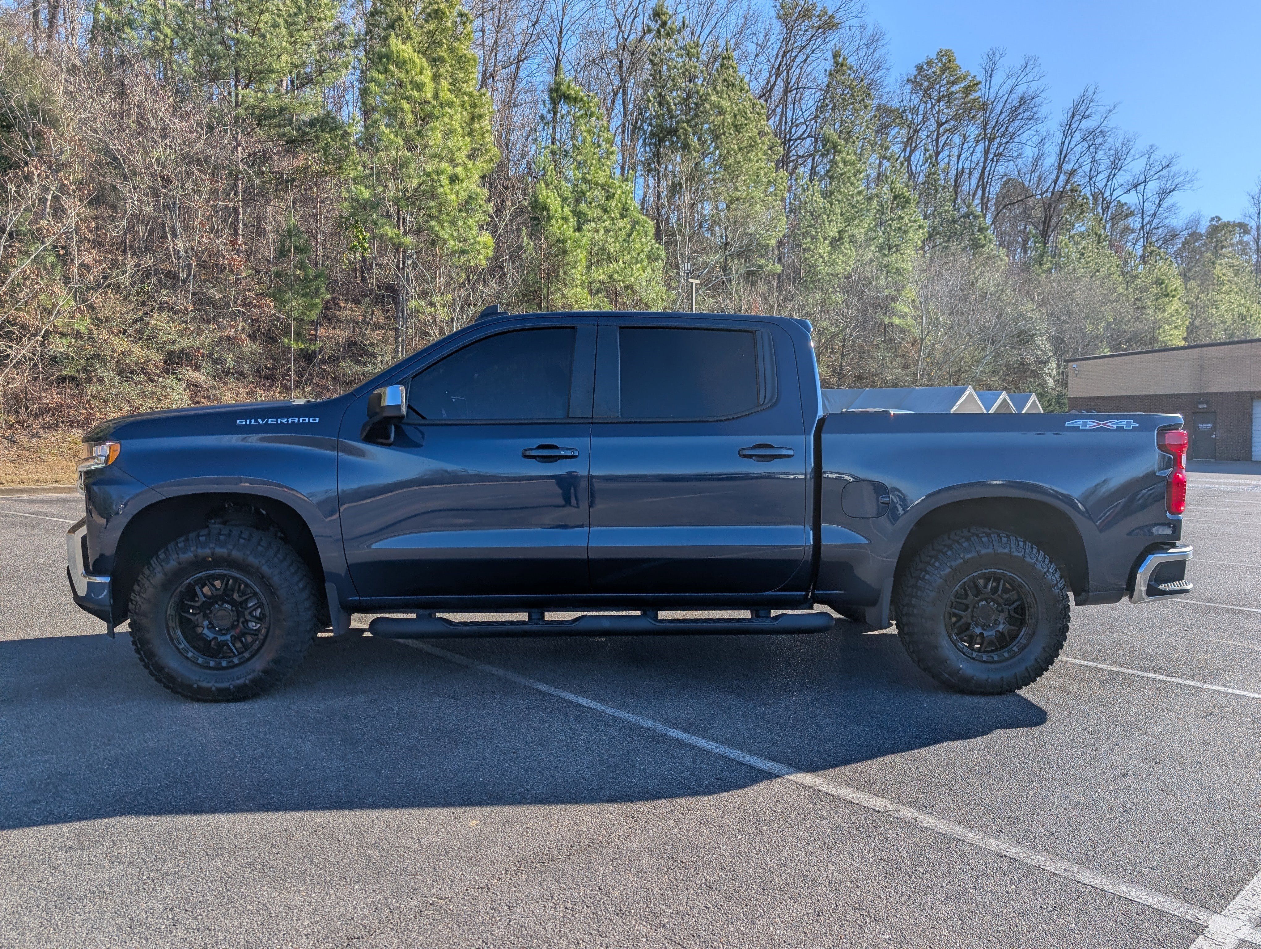 Used 2021 Chevrolet Silverado 1500 LT image 6