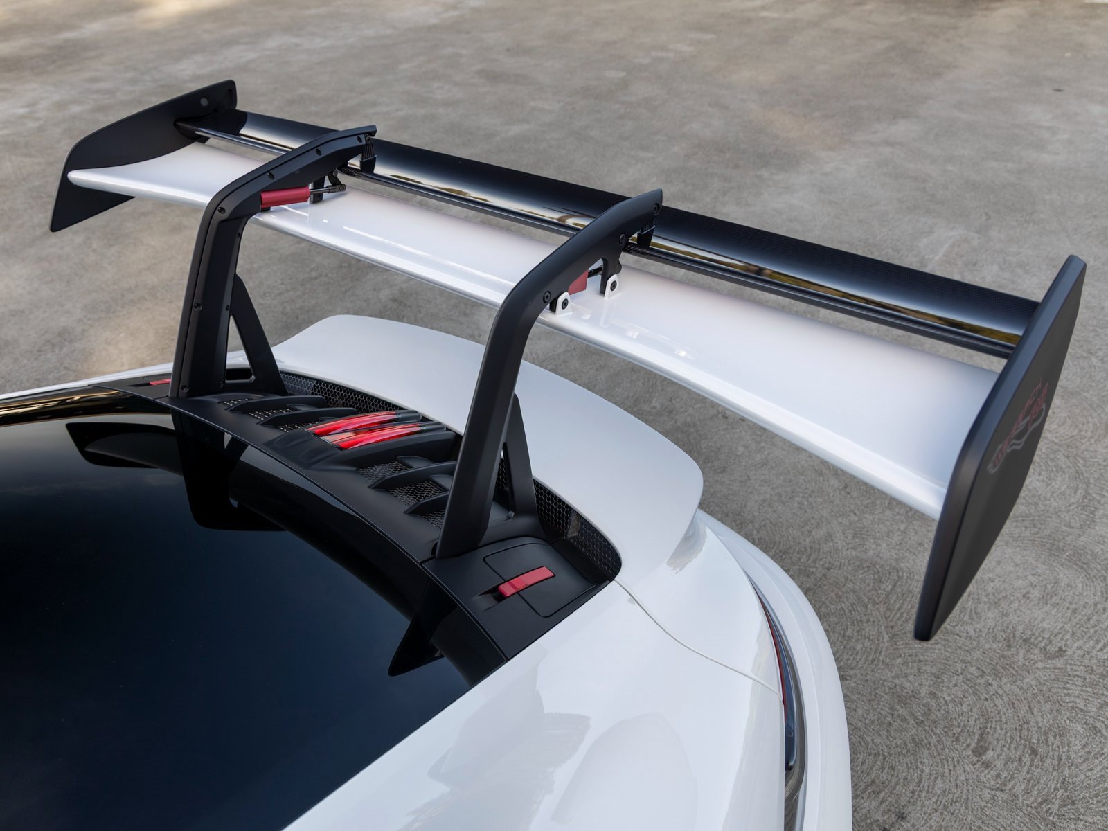 Certified 2024 Porsche 911 GT3 RS image 26