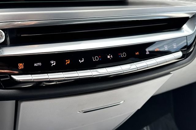 Used 2024 Cadillac Lyriq Sport RWD image 28