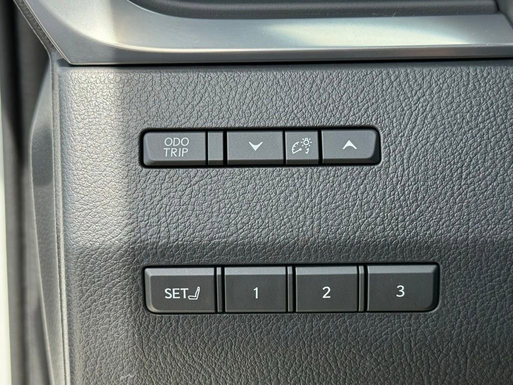 Used 2025 Lexus GX 550 w/ Accessory Package (32) AWD/4WD image 33