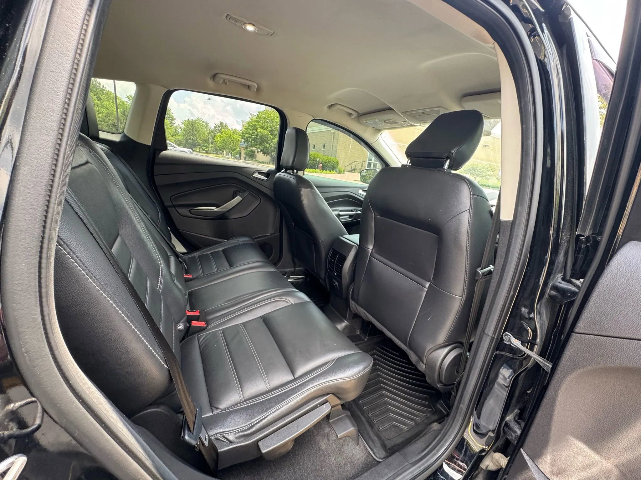 Used 2018 Ford Escape SEL image 12