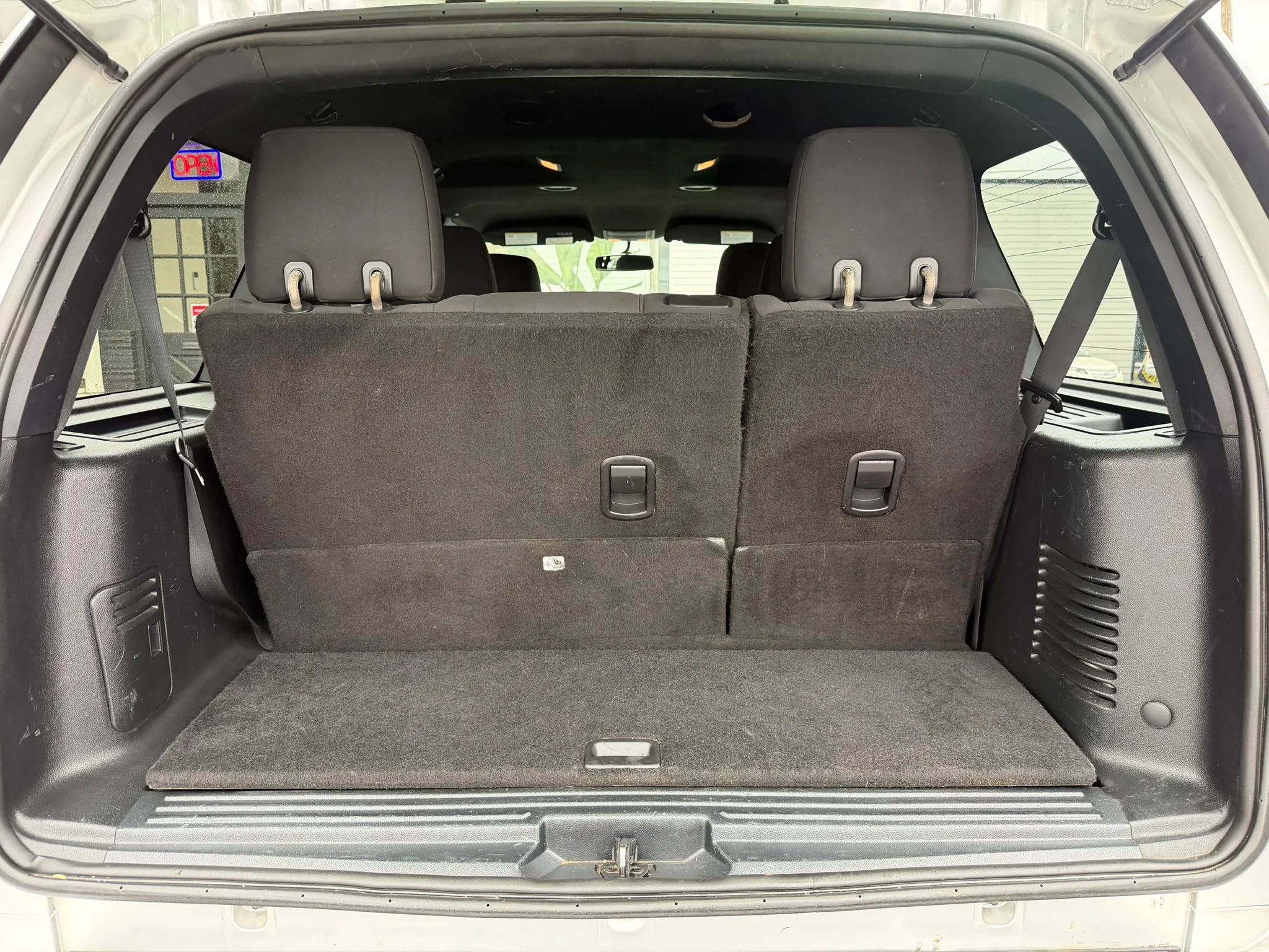 Used 2017 Ford Expedition XLT image 25