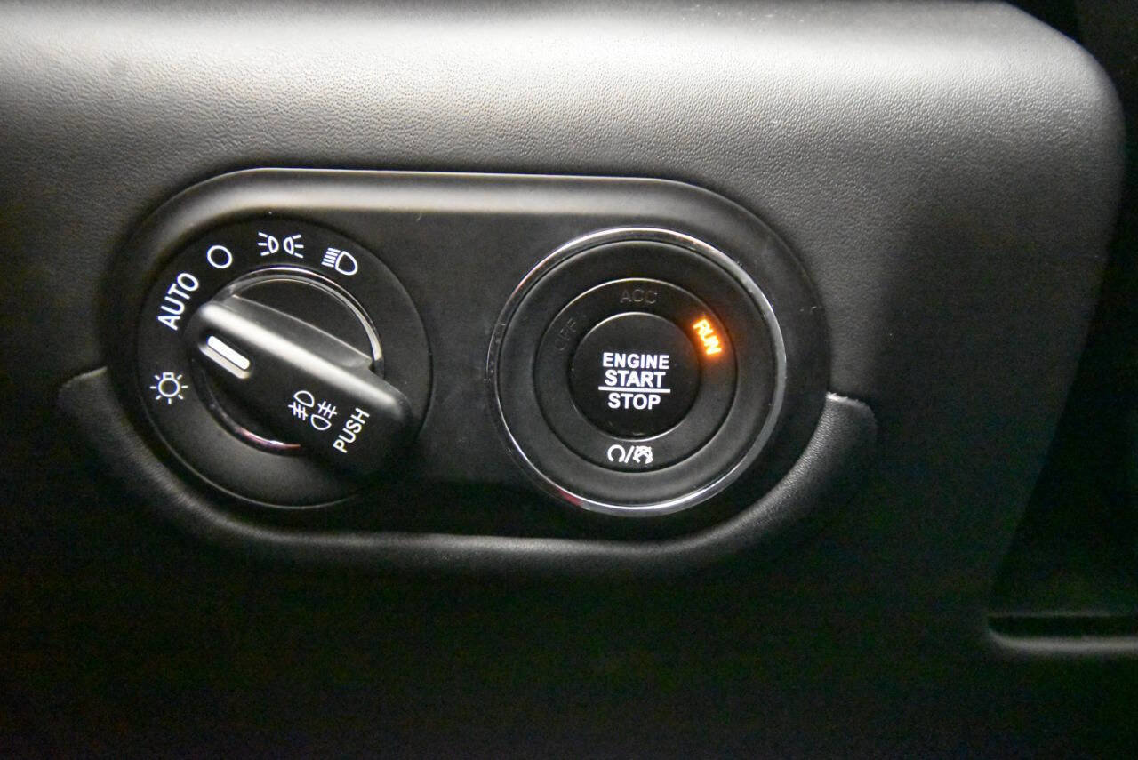 Used 2020 Maserati Levante GranLusso image 25