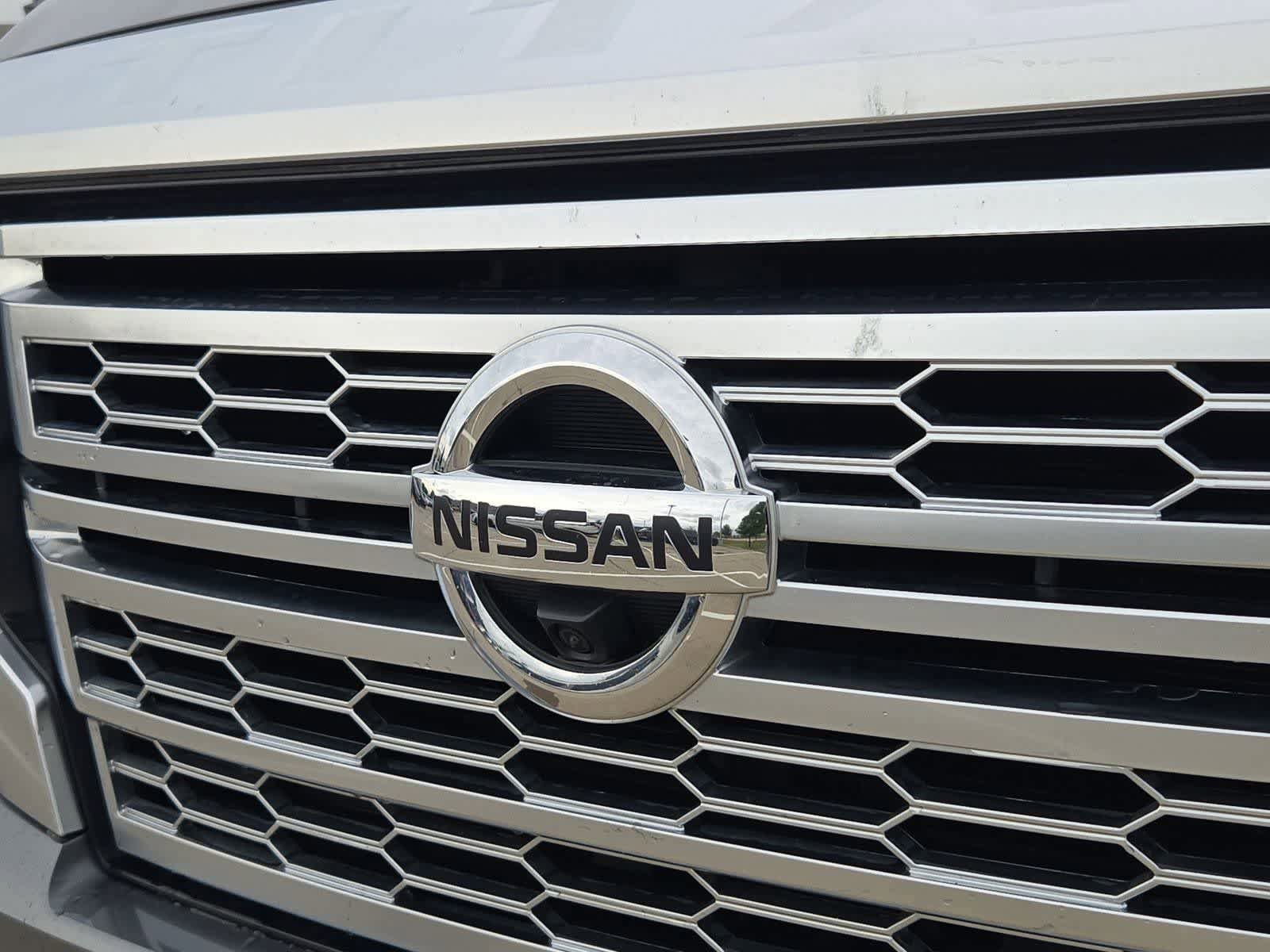 Used 2021 Nissan Titan Platinum Reserve AWD/4WD image 11