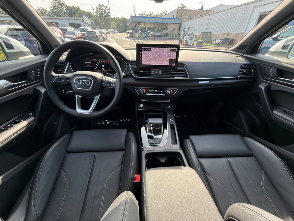 Used 2023 Audi Q5 2.0T Premium Plus w/ Premium Plus Package AWD/4WD image 24